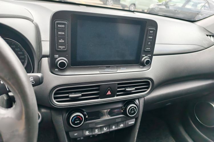 Used Hyundai ENCINO 2018 1.6T Dual-Clutch Zhilian Edition China V Standard Interior 2
