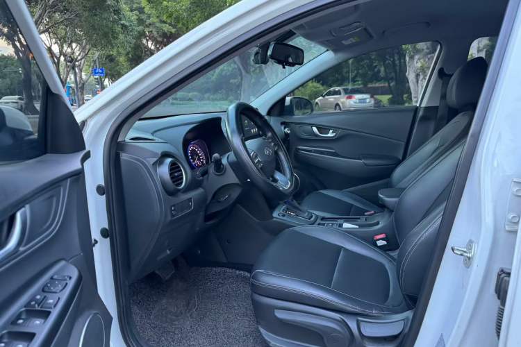 Used Hyundai ENCINO 2018 1.6T Dual-Clutch Zhilian Edition China V Standard Interior 2