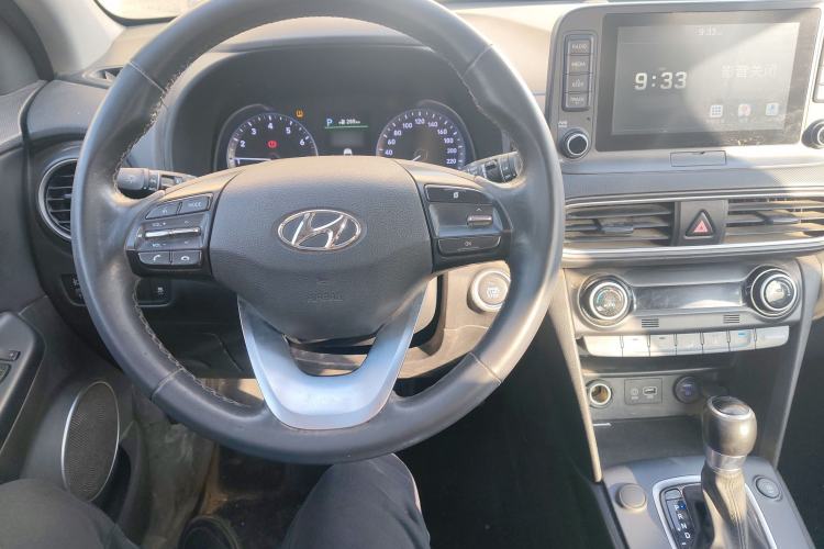 Used Hyundai ENCINO 2018 1.6T Dual-Clutch Zhilian Edition China V Standard Interior 3