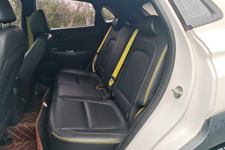 Used Hyundai ENCINO 2018 1.6T Dual-Clutch ZhiPao Edition China V Standard Interior 3