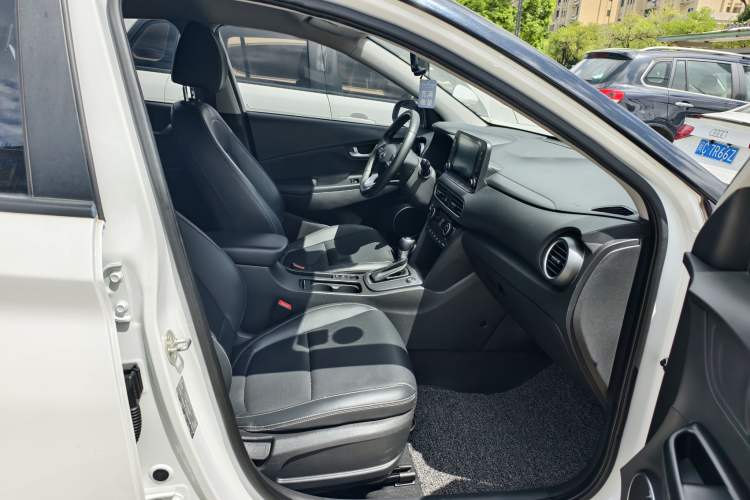 Used Hyundai ENCINO 2018 1.6T Dual-Clutch Zhilian Edition China V Standard Interior 8