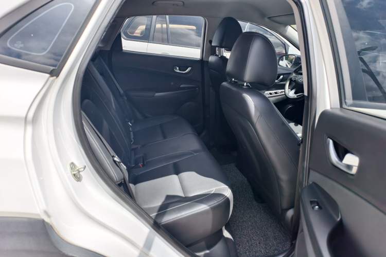 Used Hyundai ENCINO 2018 1.6T Dual-Clutch Zhilian Edition China V Standard Interior 9