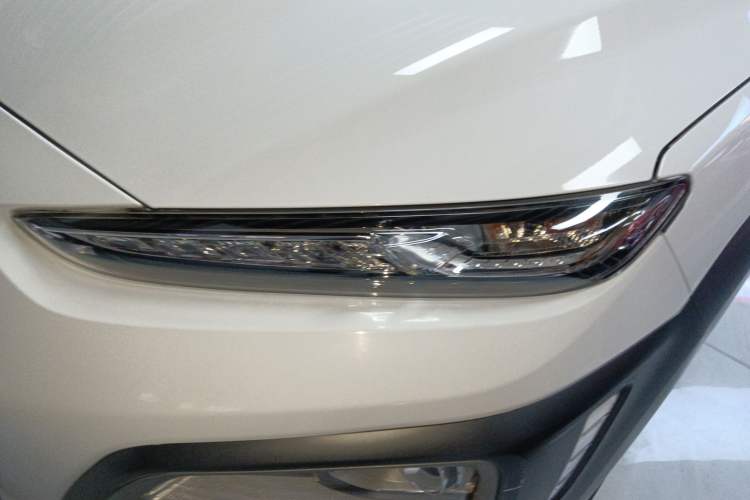 Used Hyundai ENCINO 2018 1.6T Dual-Clutch ZhiPao Edition China V Standard Left Front Headlight