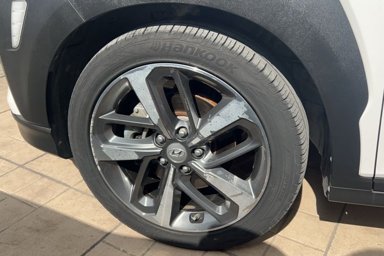 Used Hyundai ENCINO 2018 1.6T Dual-Clutch Zhilian Edition China V Standard Left Front Wheel Hub