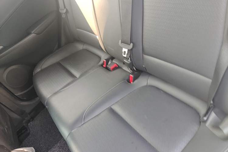 Used Hyundai ENCINO 2018 1.6T Dual-Clutch Zhilian Edition China V Standard Left Rear Seat