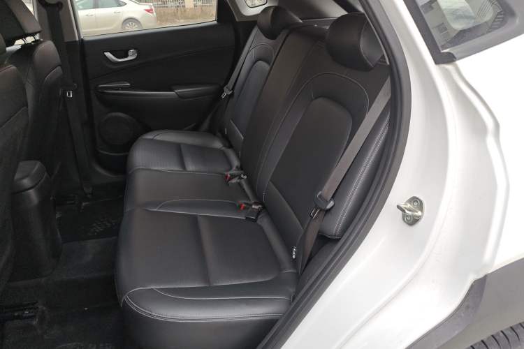 Used Hyundai ENCINO 2018 1.6T Dual-Clutch Zhilian Edition China V Standard Left Rear Seat