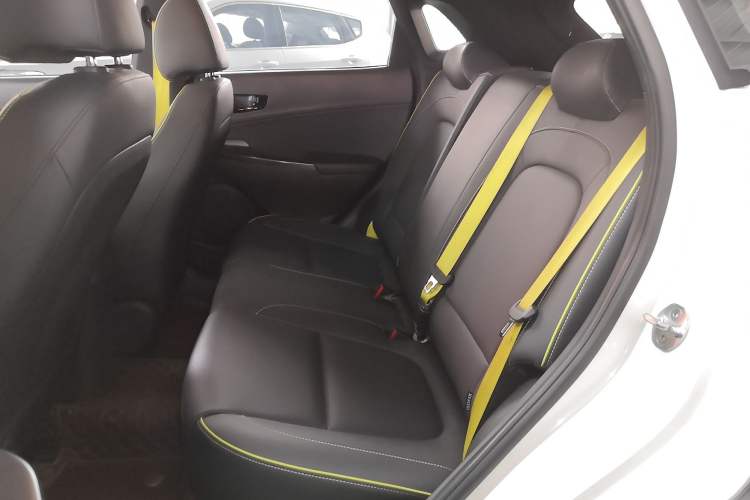 Used Hyundai ENCINO 2018 1.6T Dual-Clutch ZhiPao Edition China V Standard Left Rear Seat