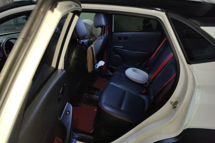Used Hyundai ENCINO 2018 1.6T Dual-Clutch ZhiPao Edition China V Standard Left Rear Seat