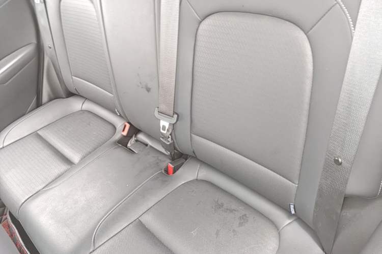Used Hyundai ENCINO 2018 1.6T Dual-Clutch Zhilian Edition China V Standard Left Rear Seat