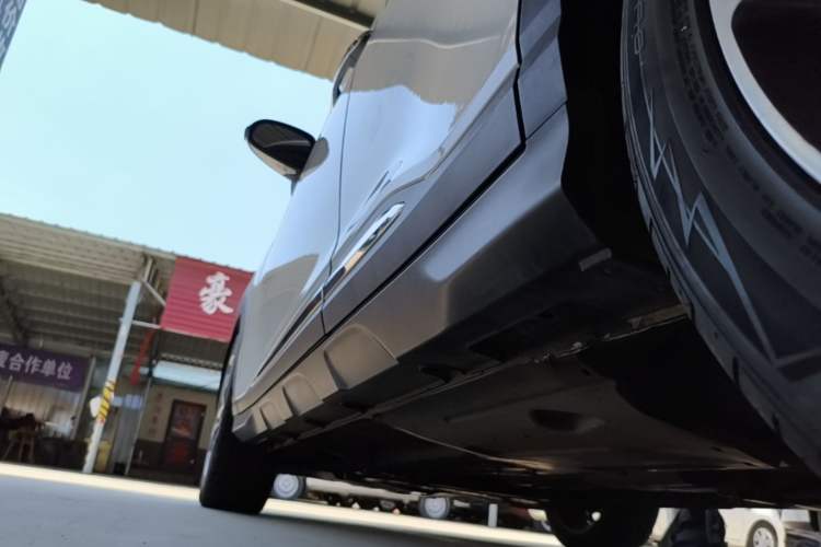 Used Hyundai ENCINO 2018 1.6T Dual-Clutch Zhilian Edition China V Standard Left Side Sill