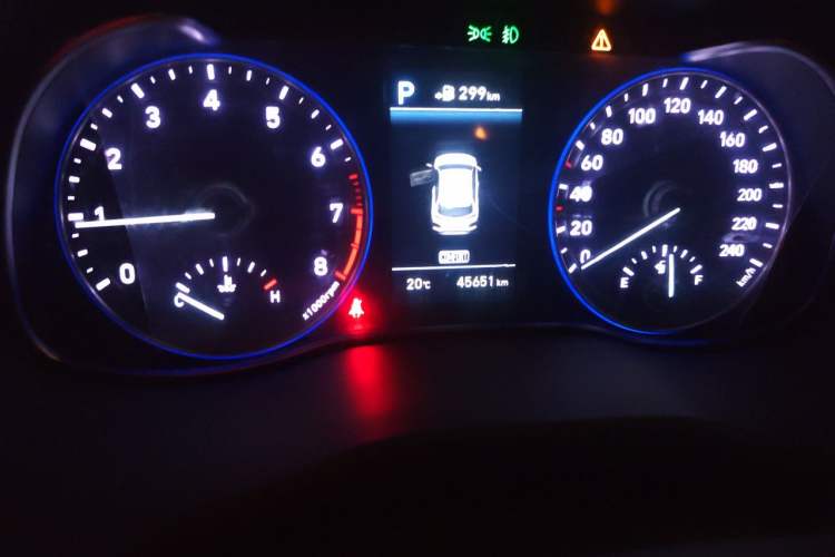 Used Hyundai ENCINO 2018 1.6T Dual-Clutch ZhiPao Edition China V Standard Odometer Close Up