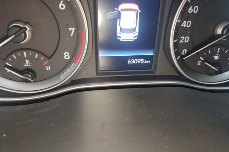 Used Hyundai ENCINO 2018 1.6T Dual-Clutch Zhilian Edition China V Standard Odometer Close Up