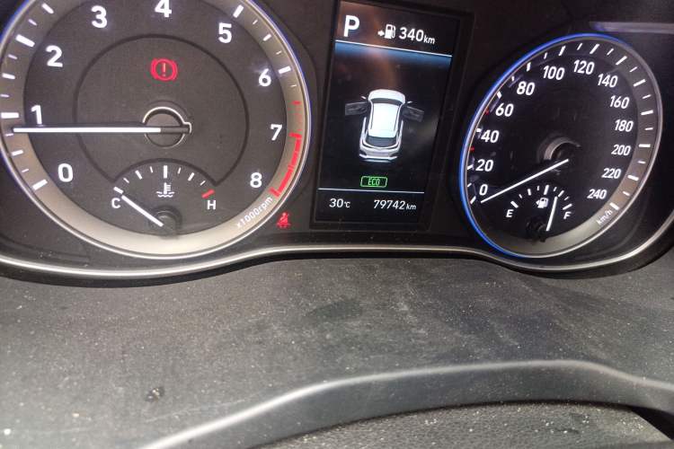 Used Hyundai ENCINO 2018 1.6T Dual-Clutch Zhilian Edition China V Standard Odometer Close Up