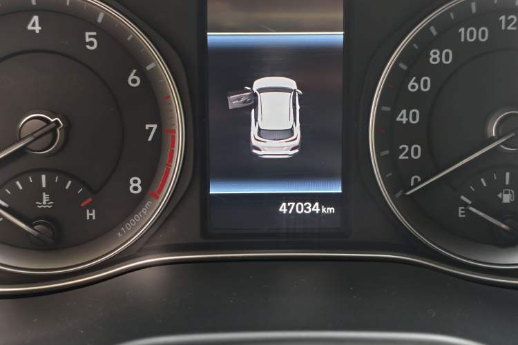 Used Hyundai ENCINO 2018 1.6T Dual-Clutch Zhilian Edition China V Standard Odometer Close Up