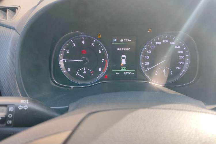 Used Hyundai ENCINO 2018 1.6T Dual-Clutch Zhilian Edition China V Standard Odometer Close Up