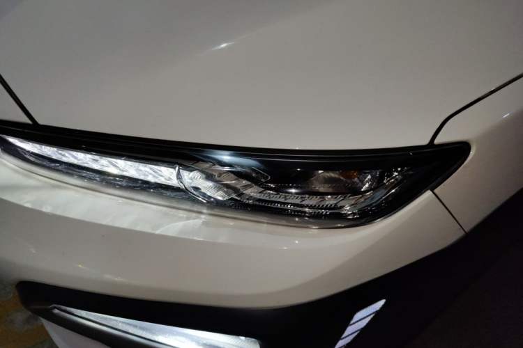 Used Hyundai ENCINO 2018 1.6T Dual-Clutch ZhiPao Edition China V Standard Right Front Headlight