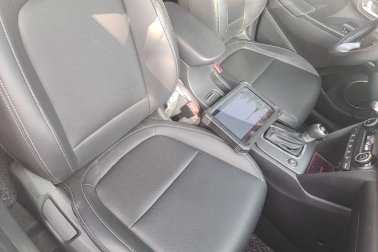 Used Hyundai ENCINO 2018 1.6T Dual-Clutch Zhilian Edition China V Standard Right Front Seat
