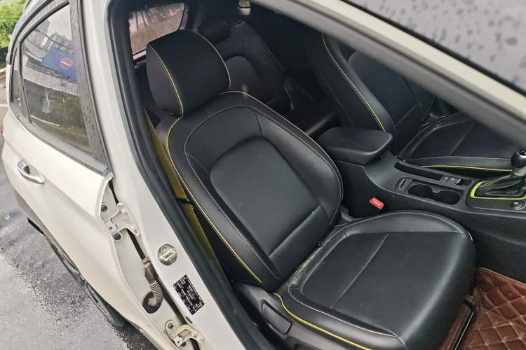 Used Hyundai ENCINO 2018 1.6T Dual-Clutch ZhiPao Edition China V Standard Right Front Seat