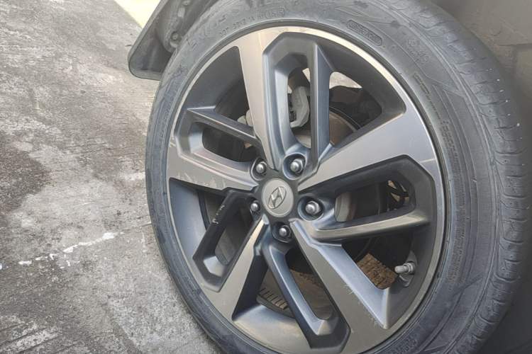 Used Hyundai ENCINO 2018 1.6T Dual-Clutch Zhilian Edition China V Standard Right Rear Wheel Hub