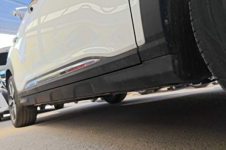 Used Hyundai ENCINO 2018 1.6T Dual-Clutch Zhilian Edition China V Standard Right Side Sill