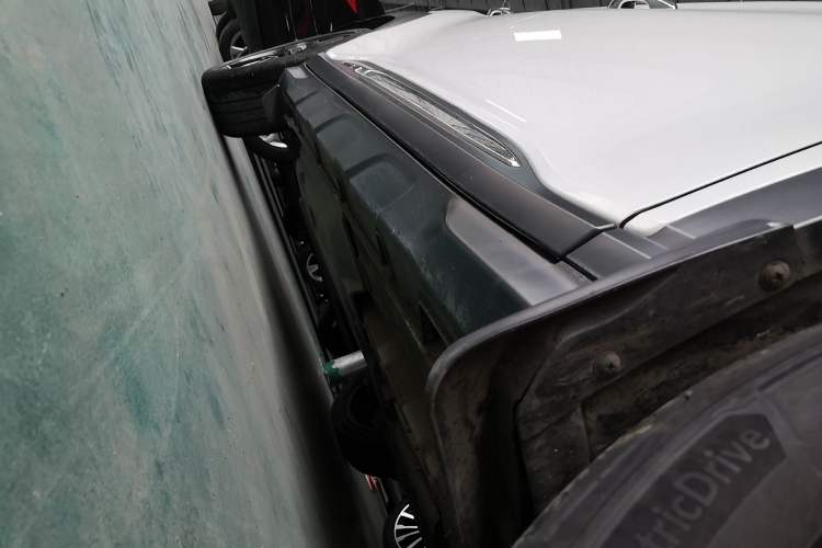 Used Hyundai ENCINO 2018 1.6T Dual-Clutch ZhiPao Edition China V Standard Right Side Sill