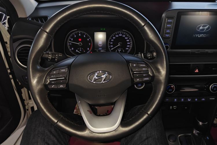 Used Hyundai ENCINO 2018 1.6T Dual-Clutch Zhilian Edition China V Standard Steering Wheel