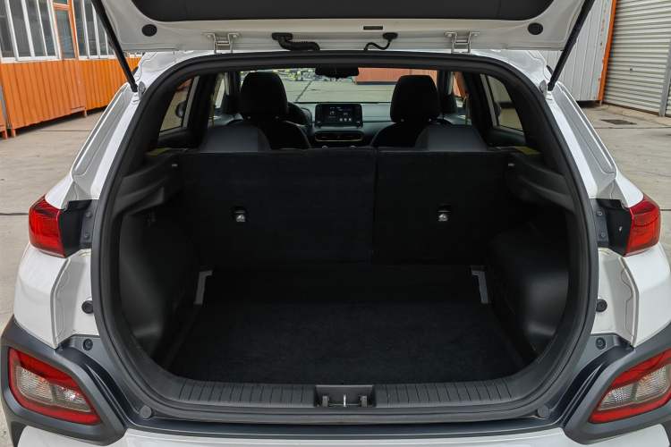 Used Hyundai ENCINO 2018 1.6T Dual-Clutch ZhiPao Edition China V Standard Trunk