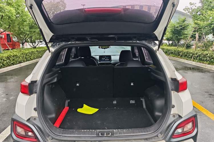 Used Hyundai ENCINO 2018 1.6T Dual-Clutch ZhiPao Edition China V Standard Trunk