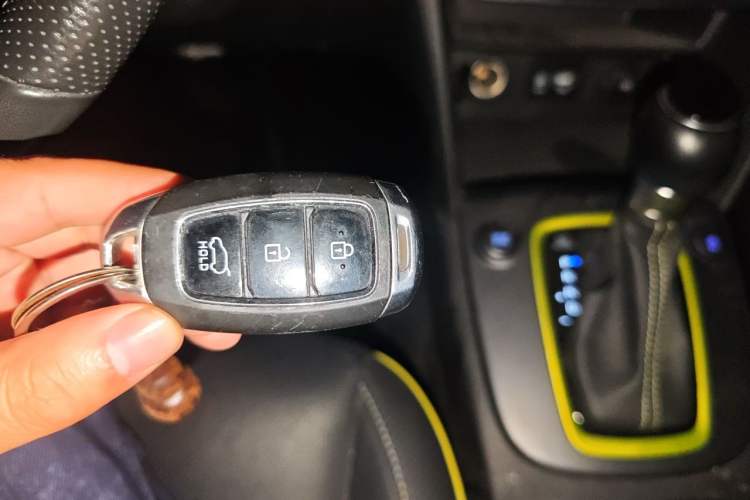 Used Hyundai ENCINO 2018 1.6T Dual-Clutch ZhiPao Edition China V Standard Vehicle Key