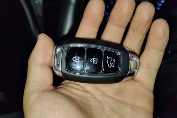Used Hyundai ENCINO 2018 1.6T Dual-Clutch ZhiPao Edition China V Standard Vehicle Key