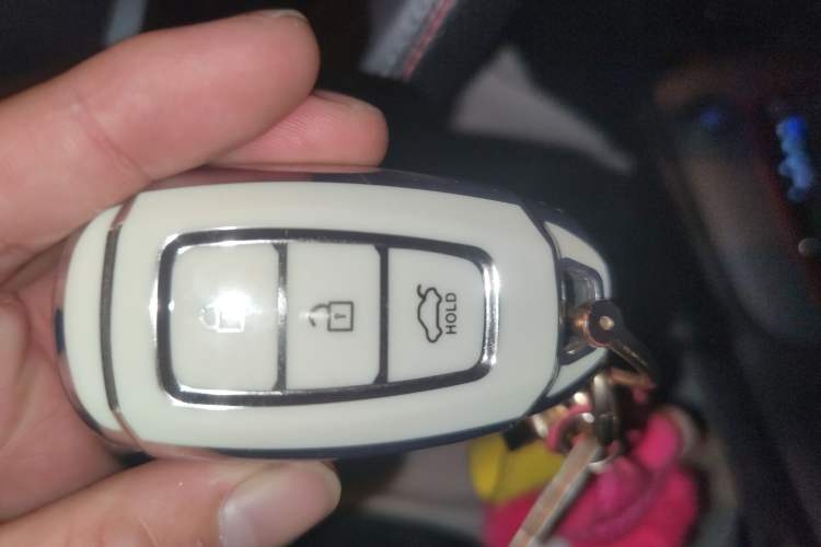 Used Hyundai ENCINO 2018 1.6T Dual-Clutch ZhiPao Edition China V Standard Vehicle Key