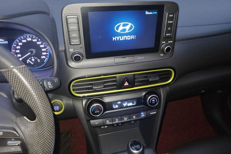 Used Hyundai ENCINO 2018 1.6T Dual-Clutch ZhiPao Edition China V Standard Audio And AC Panel