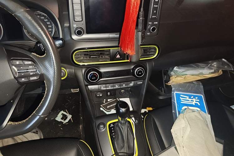Used Hyundai ENCINO 2018 1.6T Dual-Clutch ZhiPao Edition China V Standard Audio And AC Panel