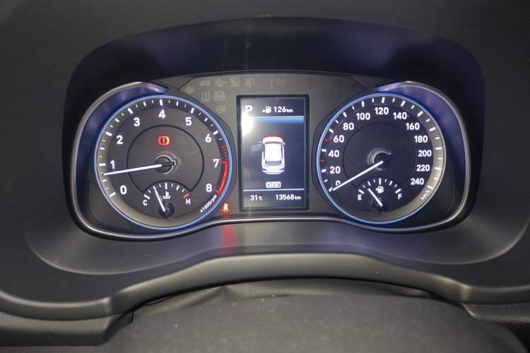 Used Hyundai ENCINO 2018 1.6T Dual-Clutch ZhiPao Edition China V Standard Odometer Close Up