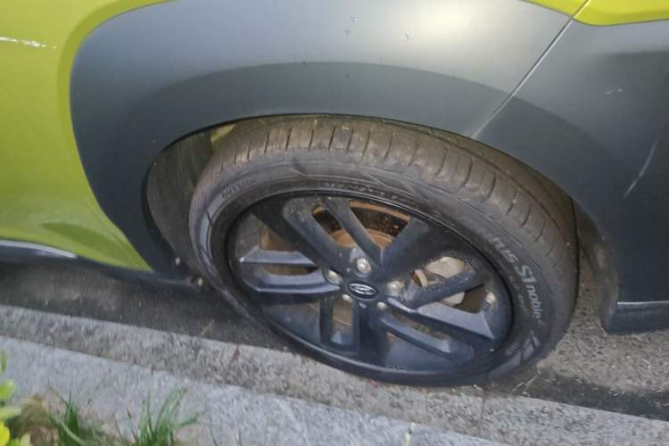 Used Hyundai ENCINO 2018 1.6T Dual-Clutch ZhiPao Edition China V Standard Right Front Wheel Hub