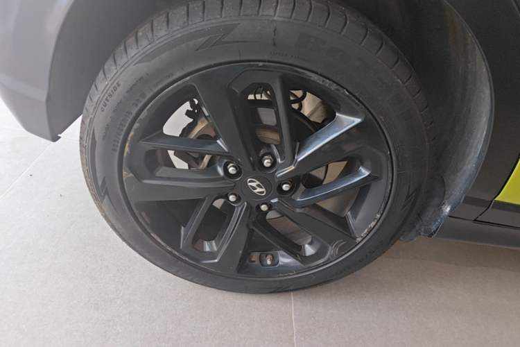 Used Hyundai ENCINO 2018 1.6T Dual-Clutch ZhiPao Edition China V Standard Right Rear Wheel Hub