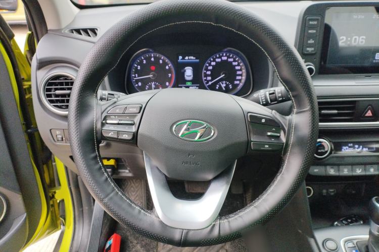Used Hyundai ENCINO 2018 1.6T Dual-Clutch Zhilian Edition China V Standard Steering Wheel
