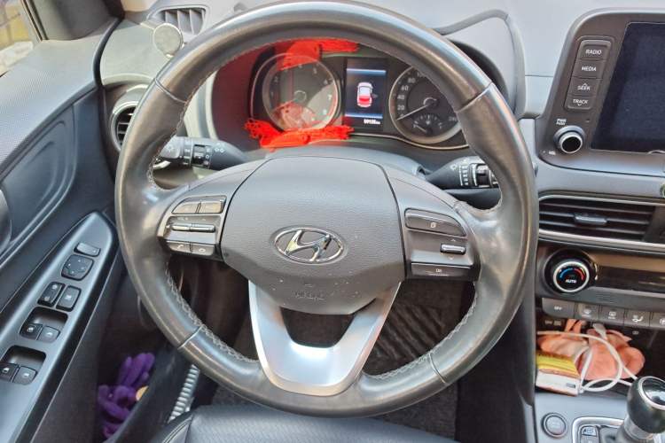 Used Hyundai ENCINO 2018 1.6T Dual-Clutch Zhilian Edition China V Standard Steering Wheel