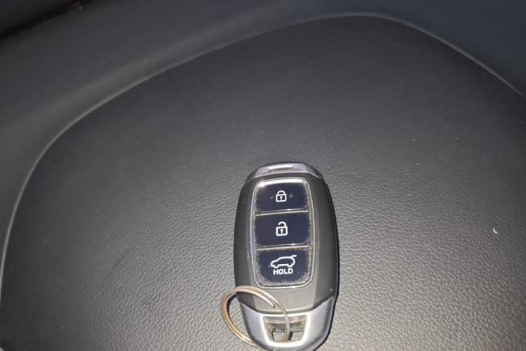 Used Hyundai ENCINO 2018 1.6T Dual-Clutch ZhiPao Edition China V Standard Vehicle Key