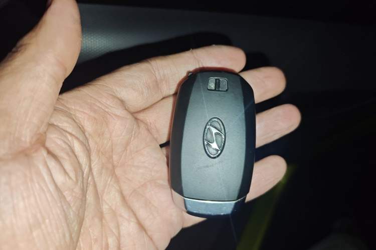 Used Hyundai ENCINO 2018 1.6T Dual-Clutch ZhiPao Edition China V Standard Vehicle Key