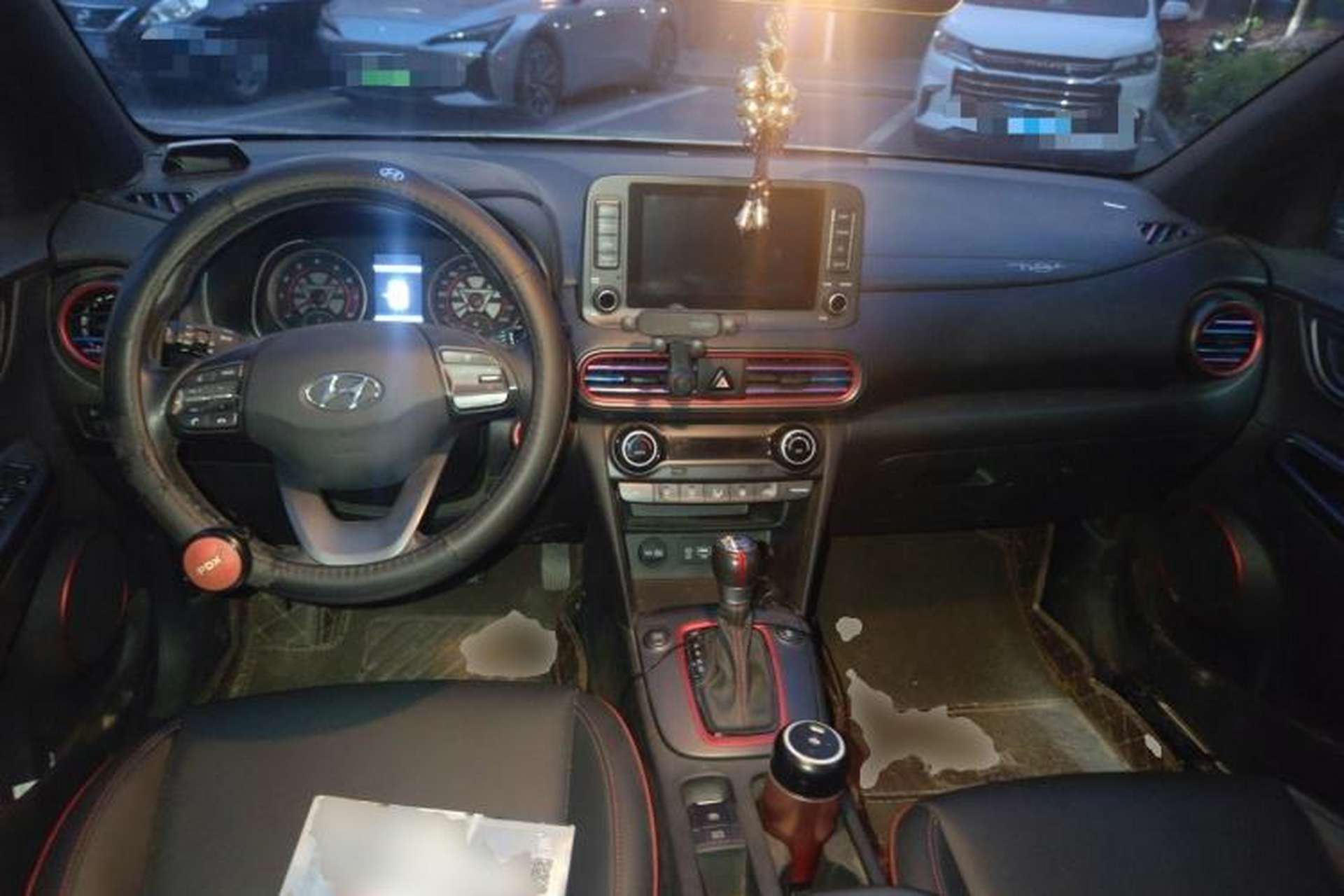 Used Hyundai ENCINO 2019 1.6T Iron Man Edition Center Console