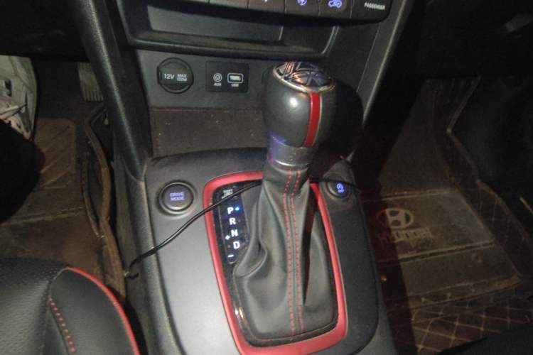 Used Hyundai ENCINO 2019 1.6T Iron Man Edition Gear Lever