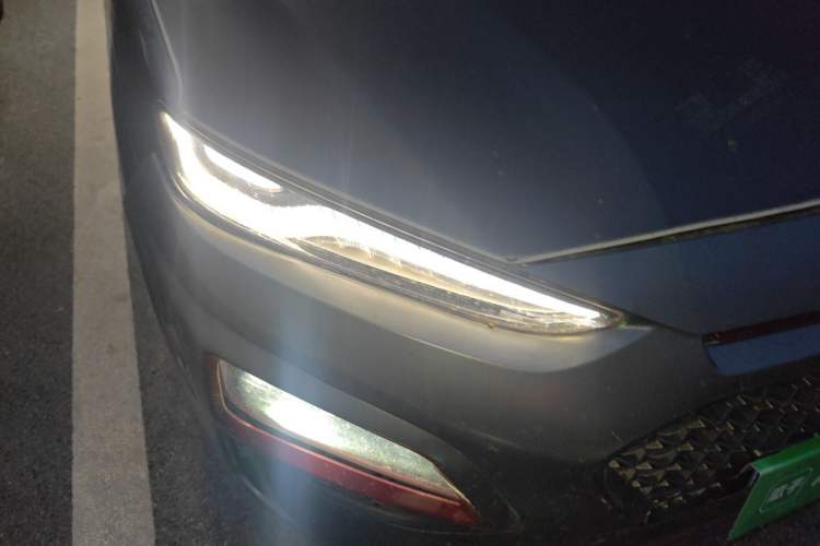 Used Hyundai ENCINO 2019 1.6T Iron Man Edition Right Front Headlight