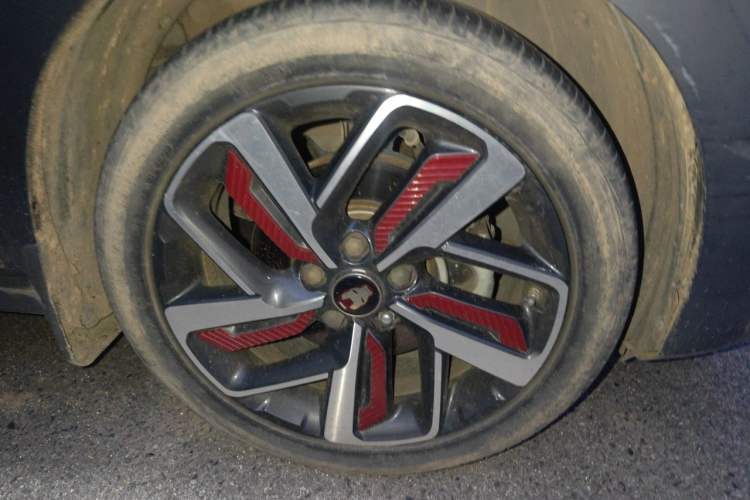 Used Hyundai ENCINO 2019 1.6T Iron Man Edition Right Front Wheel Hub