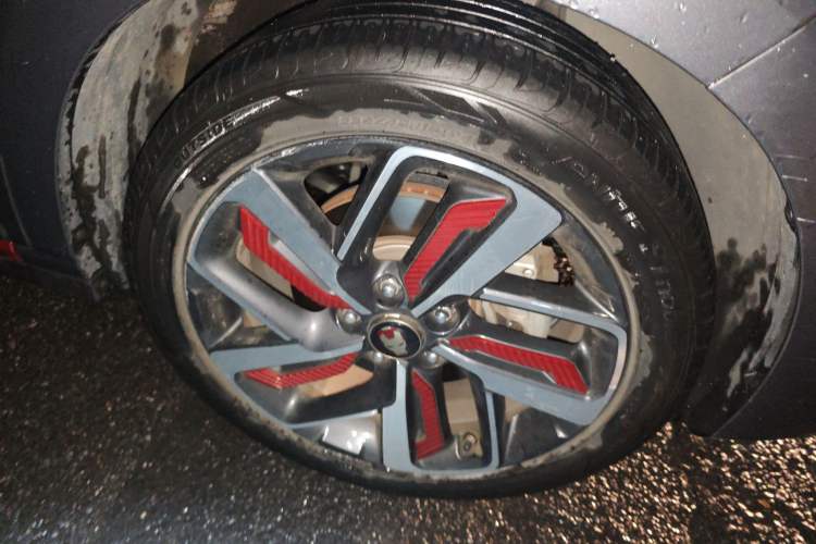 Used Hyundai ENCINO 2019 1.6T Iron Man Edition Right Front Wheel Hub