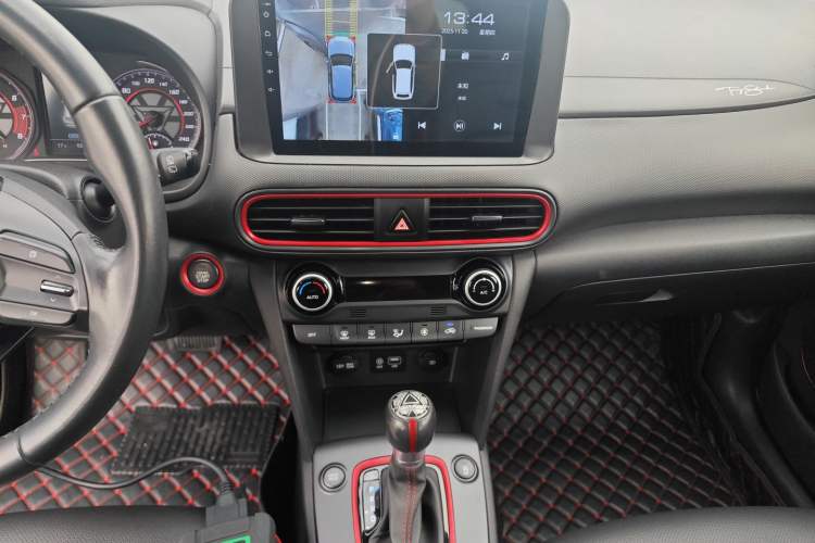 Used Hyundai ENCINO 2019 1.6T Iron Man Edition Audio And AC Panel