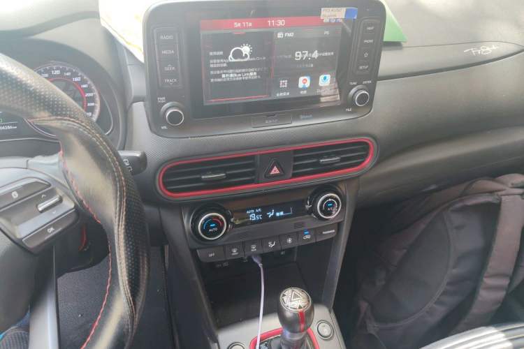Used Hyundai ENCINO 2019 1.6T Iron Man Edition Audio And AC Panel