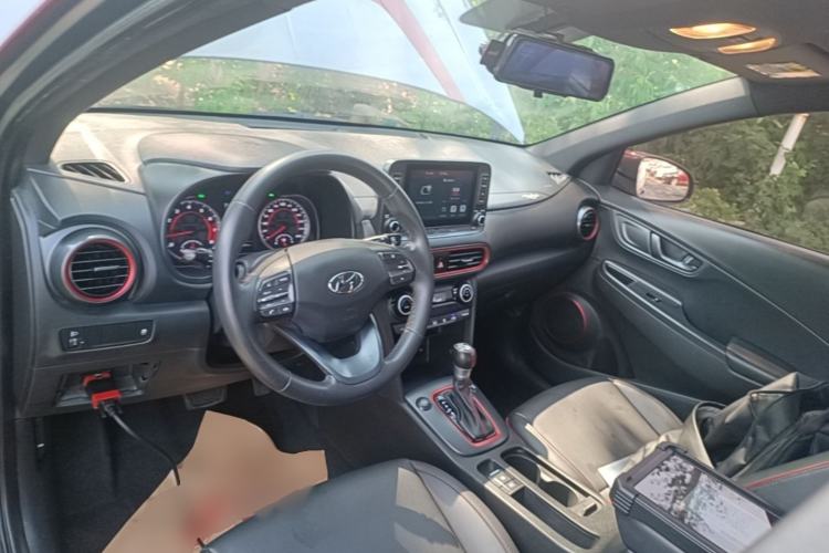 Used Hyundai ENCINO 2019 1.6T Iron Man Edition Center Console