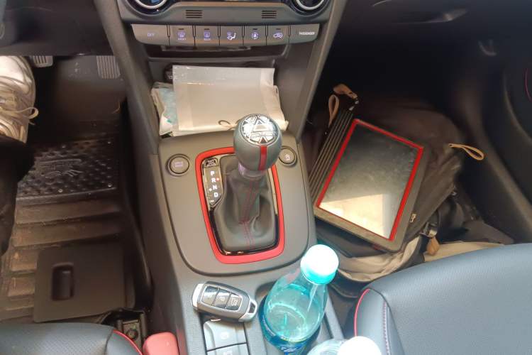 Used Hyundai ENCINO 2019 1.6T Iron Man Edition Gear Lever