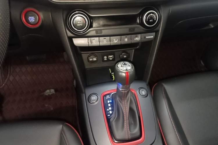 Used Hyundai ENCINO 2019 1.6T Iron Man Edition Gear Lever